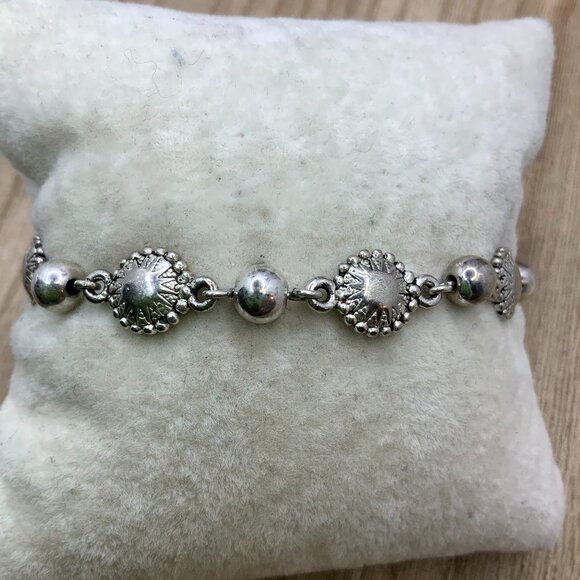Napier Vintage Silver Tone Ball Disc Bracelet - Picture 1 of 5